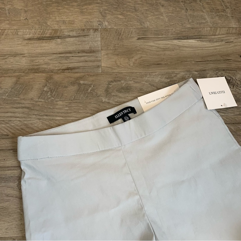 Ellen Tracy Light Blue Cropped Pants
